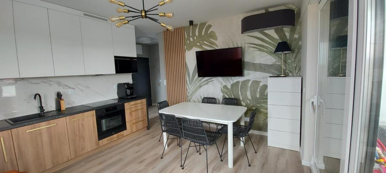 Piekny Apartament Przy Plazy Rewal Exteriör bild